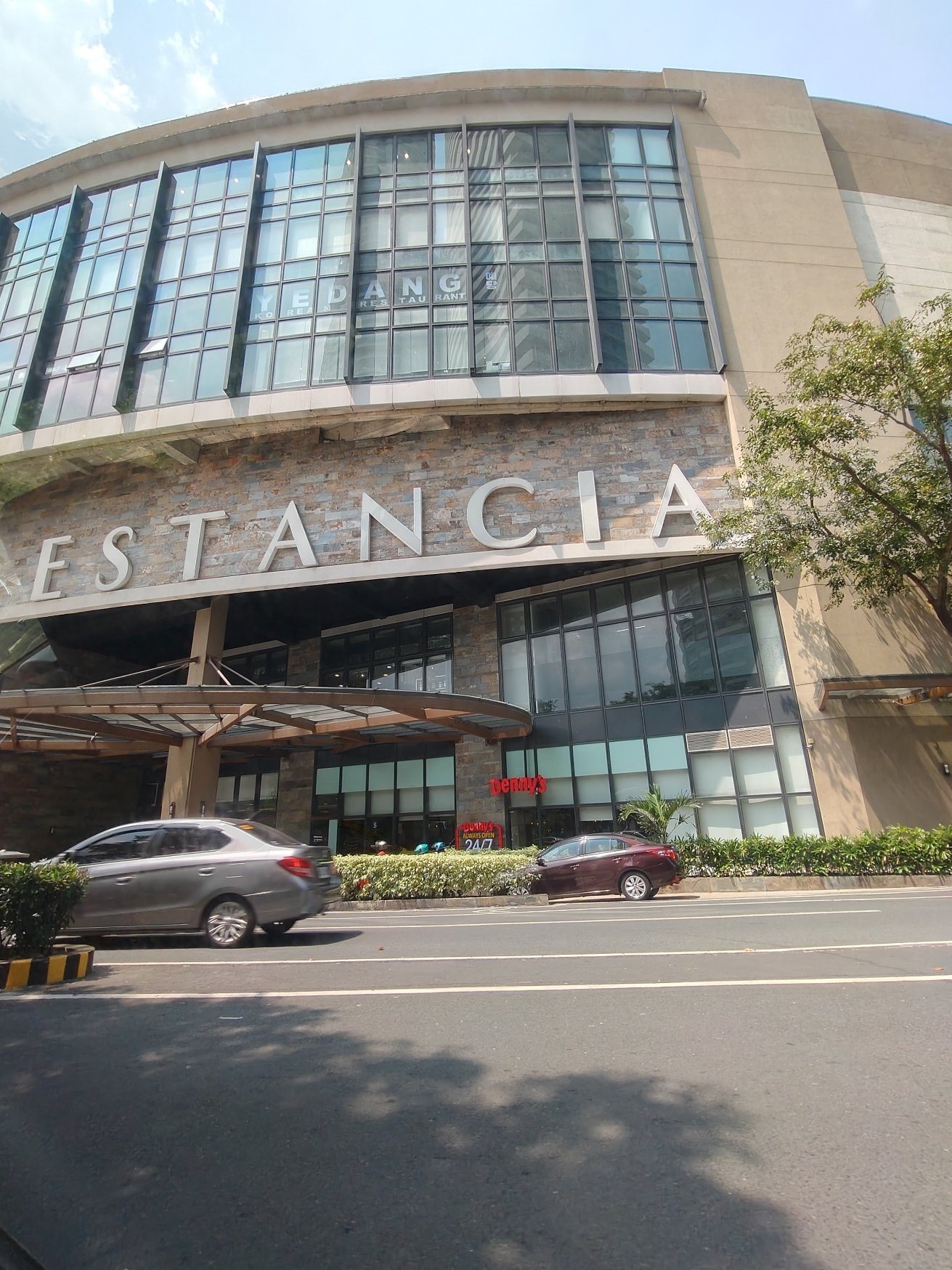 Estancia Mall