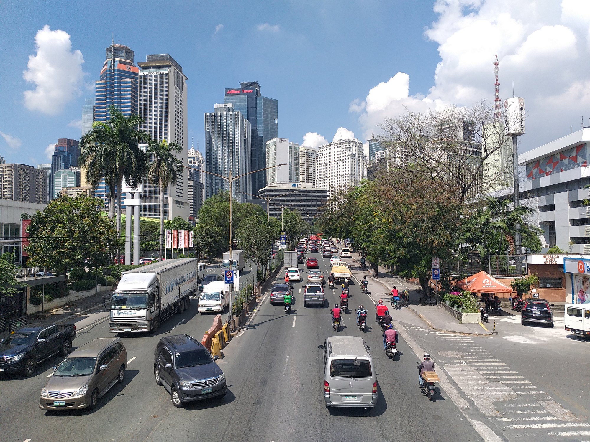 Ortigas_Avenue,_Ortigas_Center_(Pasig;_03-17-2021)